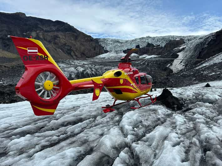 Vuelo en helicóptero al volcán en erupción