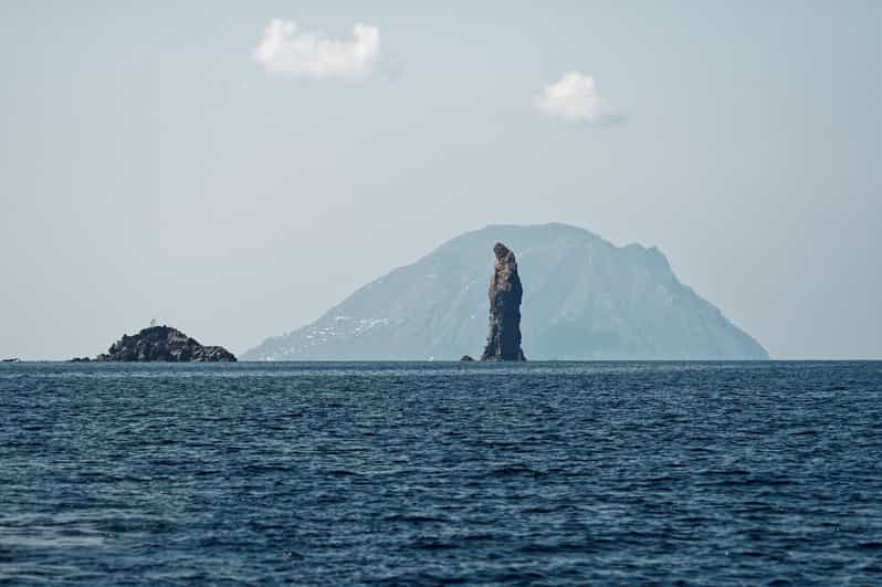 Excursión en barco por Filicudi y Alicudi desde Lípari