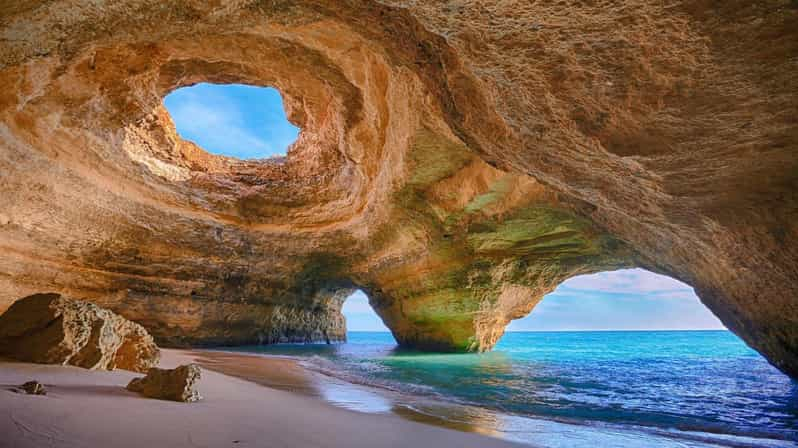 Algarve: Tour Privado De Un Día A La Cueva Marina De Benagil, Desde Lisboa.