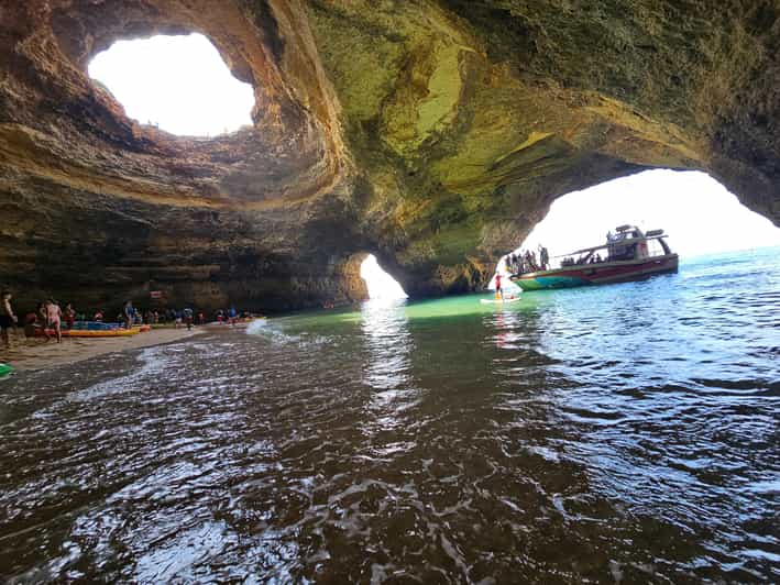 Lagoa: Excursión Guiada en Kayak por la Cueva de Benagil y la Playa de Marinha