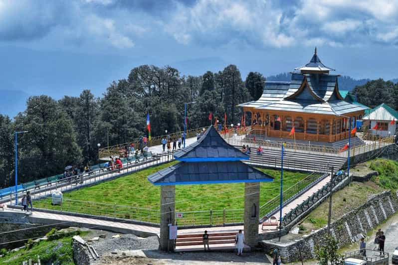 Excursión guiada de un día al Pico Hatu desde Shimla