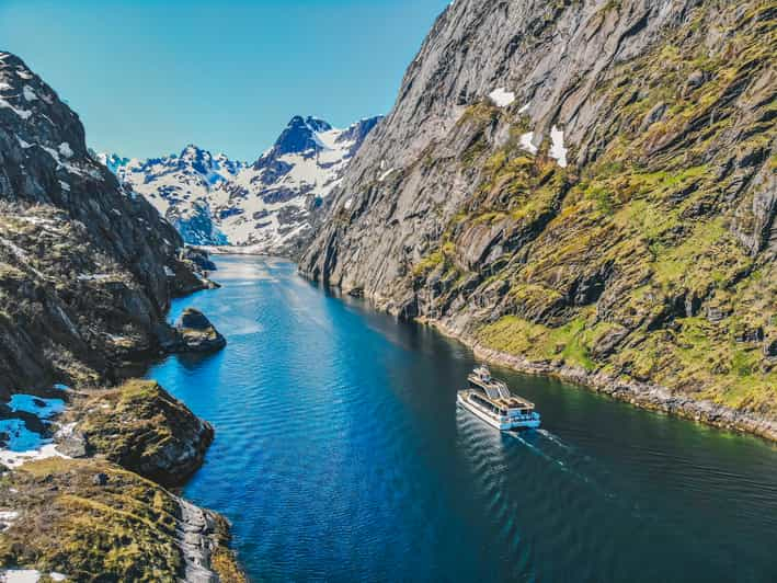 Desde Svolvær Crucero Silencioso por el Trollfjord de las Islas Lofoten