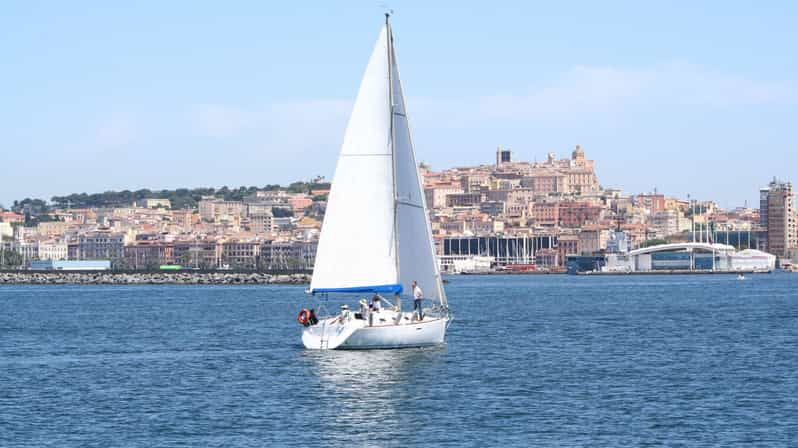 Golfo de Cagliari: excursión de medio día en velero