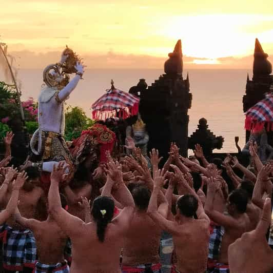 Puesta de sol en Bali: danza kecak de uluwatu con traslado de ida y vuelta