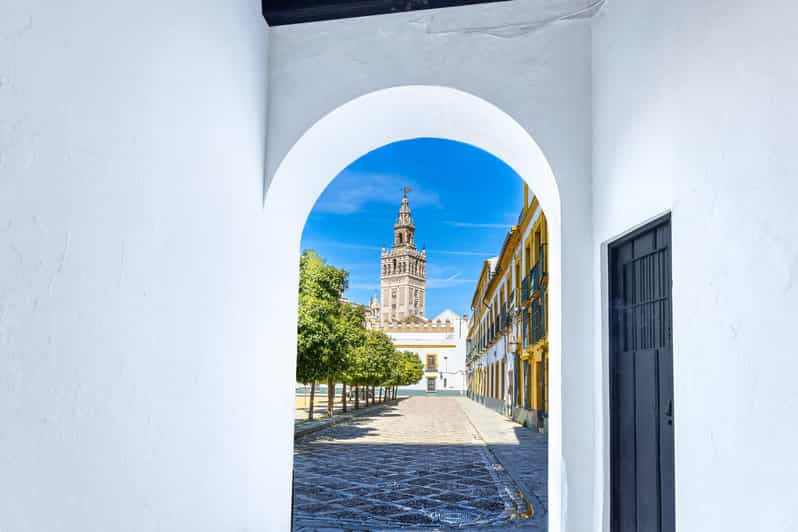 Leyendas de Santa Cruz, antiguo barrio judío