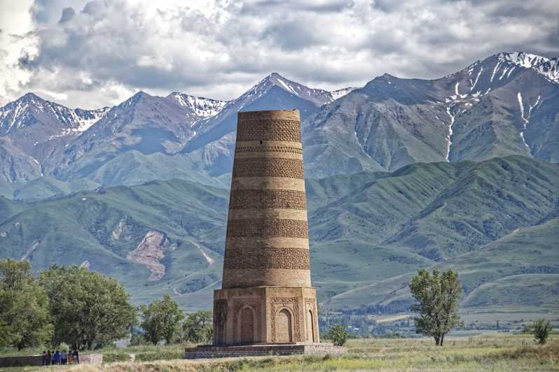 Torre Burana (Maravilla arquitectónica de Asia Central)