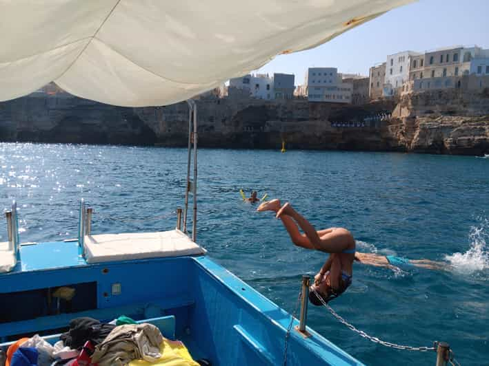 Excursión en barco a Polignano A Mare (al norte de Monopoli)