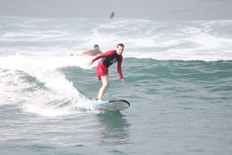 Escuela y Clases de Surf en Canggu