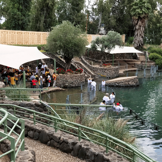 Excursión de un día de Aqaba a las Aguas Termales de Ma'in, Río Jordán (Lugar del Bautismo)