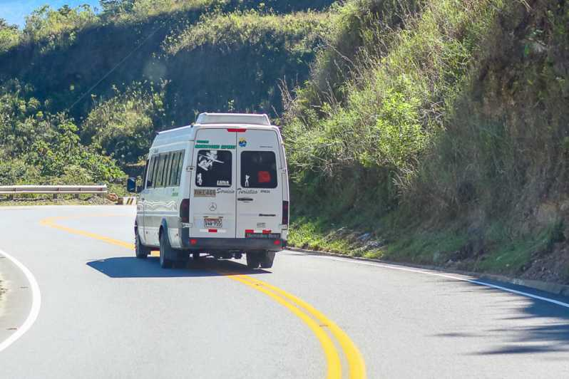 Desde Cusco: Excursión económica de 2 días a Machu Picchu en minivan