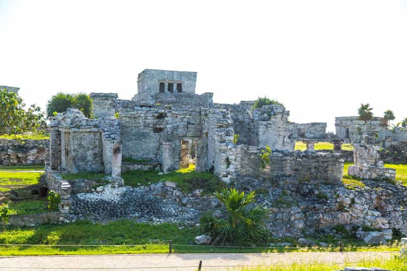 Desde Playa del Carmem: Tour de medio día por las ruinas y el cenote de Tulum