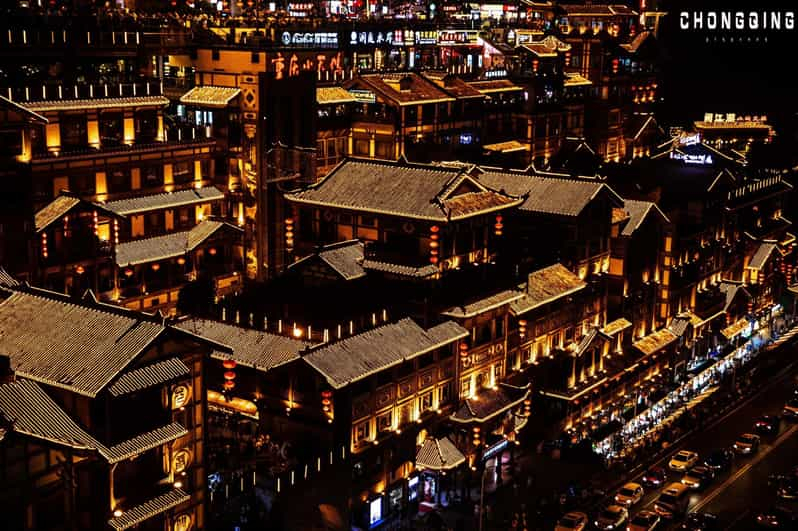 Chongqing: Tour nocturno iluminado con crucero o olla caliente