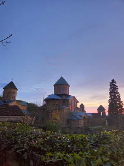 Catedral de Bagrati, monasterio de Motsameta Visita al monasterio de Gelati