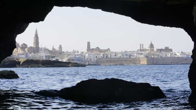 Excursión en barco a la Abadía de Santo Stefano (al sur de Monopoli)