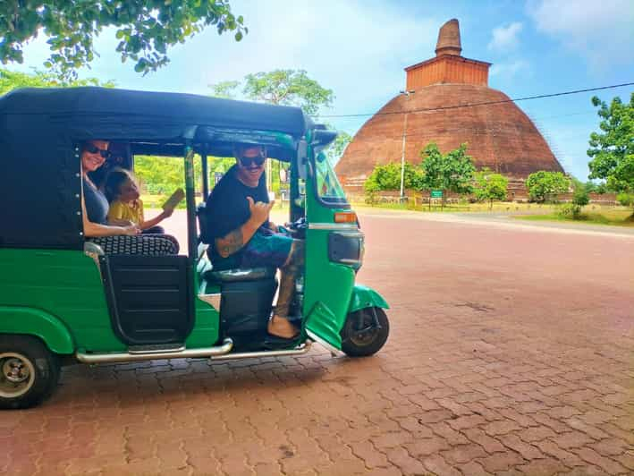 Visita Privada de un Día a la Ciudad Antigua de Anuradhapura