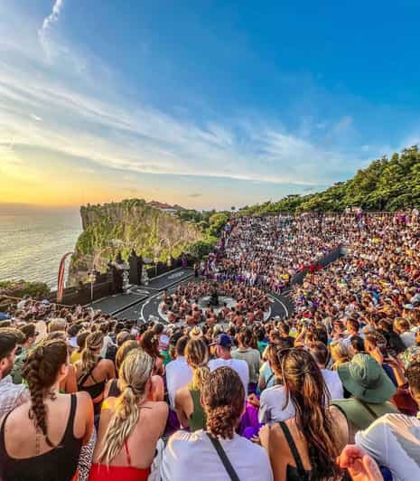 Uluwatu: Visita Privada al Templo al Atardecer con Espectáculo de Danza del Fuego