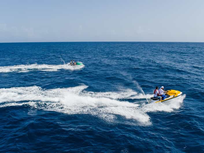 Motos acuáticas en Trincomalee