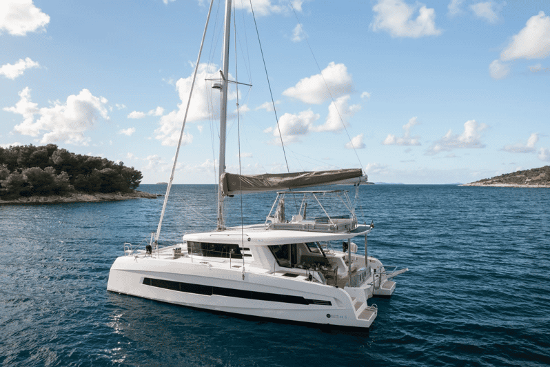 Vilamoura: Algarve Medio Día en Catamarán Privado