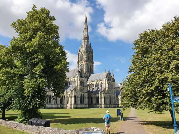 Stonehenge, Catedral de Salisbury y Avebury: excursión de un día