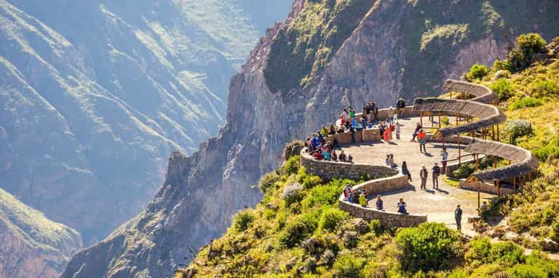 Desde Arequipa |Excursión al Cañón del Colca con final en Puno.