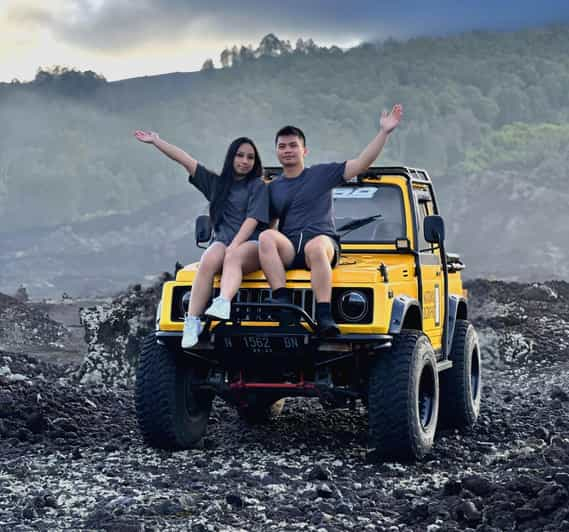 Monte Batur Amanecer en Jeep, Desayuno y Visita a la Lava Negra