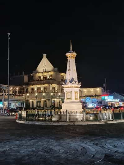 Yogyakarta: Tour gastronómico nocturno a pie