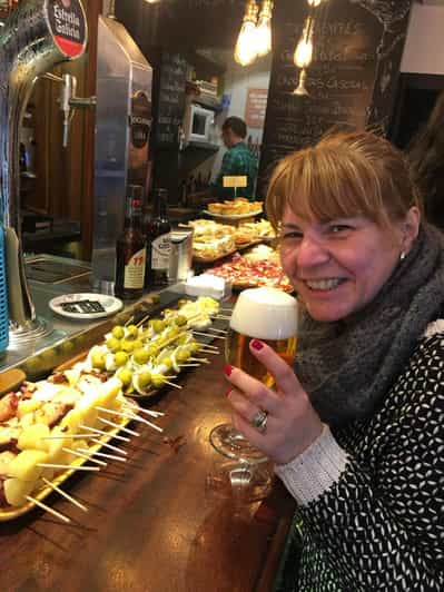 Sitges Tapas Walk - Comida, Vino y Tour Histórico