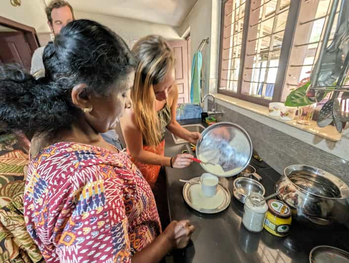 Auténtica clase de cocina vegetariana local de Kerala en Wayanad