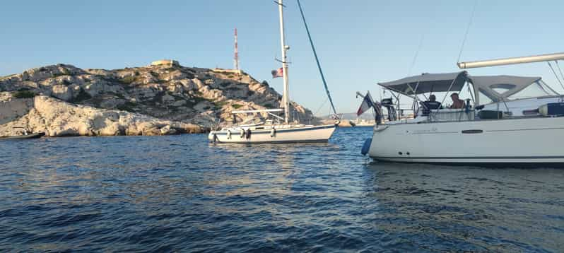 Crucero en barco al amanecer por el Parque Marino de las Calanques y la Costa Azul