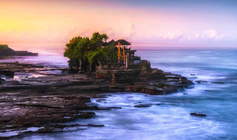 Bali: Excursión Corta de 4 Horas/Templo de la Puesta de Sol de Tanah Lot/Danza del Fuego