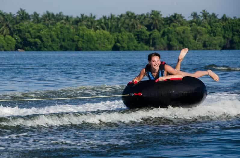 Montar en tubo en Trincomalee