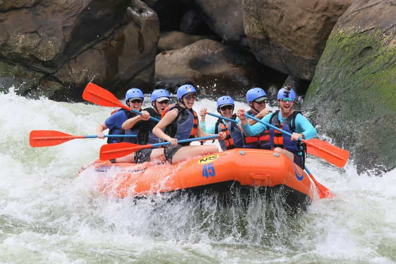 Rafting en el río Rishikesh: De Kaudiyala a la playa de NIM (34 Km)