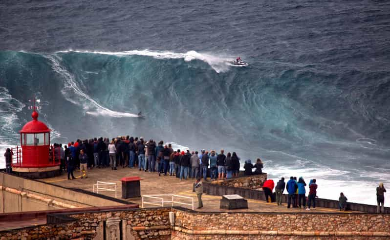 De Lisboa a Fátima, Nazaré y Óbidos tour de día completo en suv