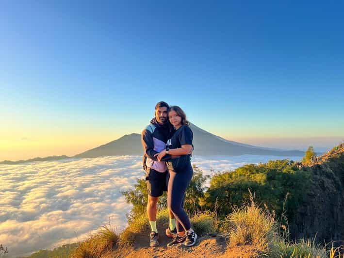 Bali : All Inclusive Mount Batur Sunrise Hike & Hot Spring