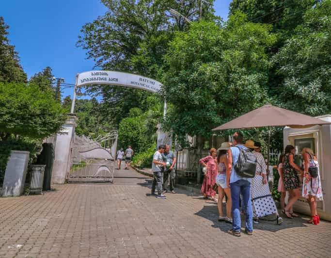 Jardín Botánico de Batumi Fortaleza de Petra y Parque de Miniaturas