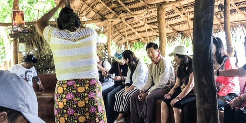 Visita a la aldea de Sigiriya con todo incluido y almuerzo tradicional