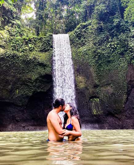 Excursión a las Cascadas de Ubud, la Terraza de Arroz y el Columpio de la Selva