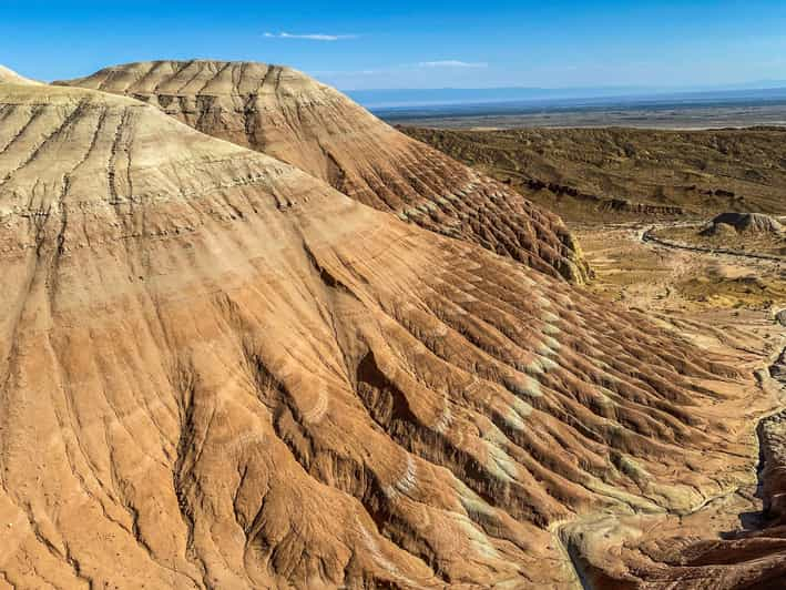 Excursión de 1 día a Altyn Emel por las dunas cantantes y las montañas de Aktau