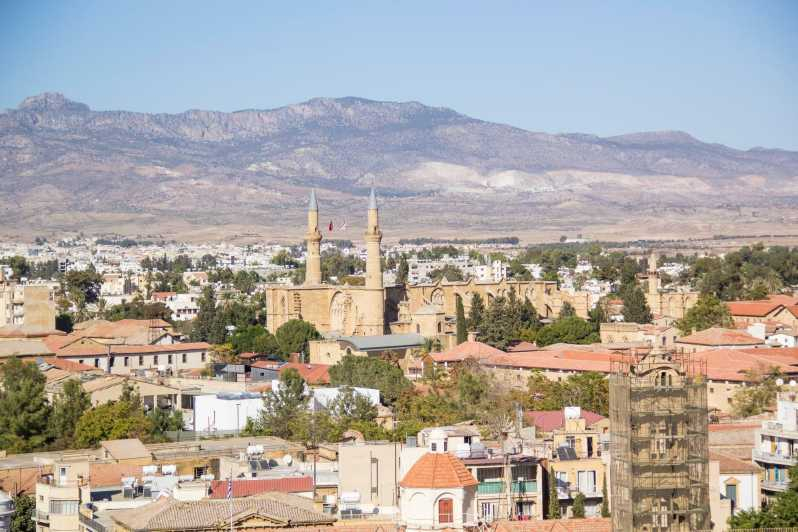 Nicosia: Paseo exprés con un local en 60 minutos