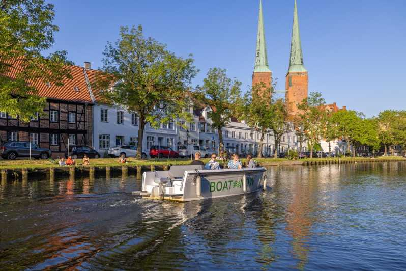 Lübeck: Alquiler de barcos eléctricos - sin carné de conducir