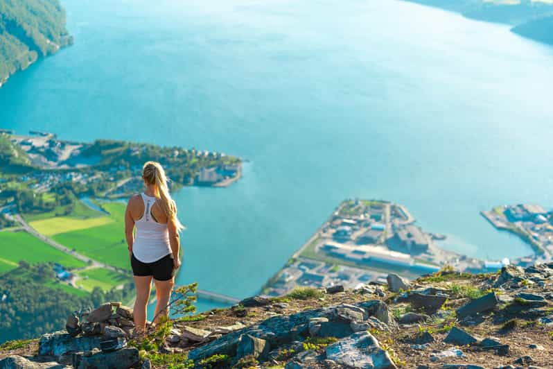 Åndalsnes: Telecabina y paseo guiado por la montaña