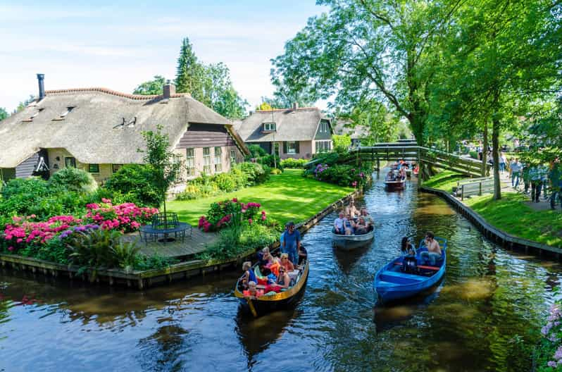 Desde Amsterdam : Giethoorn en Coche-Conductor Privado