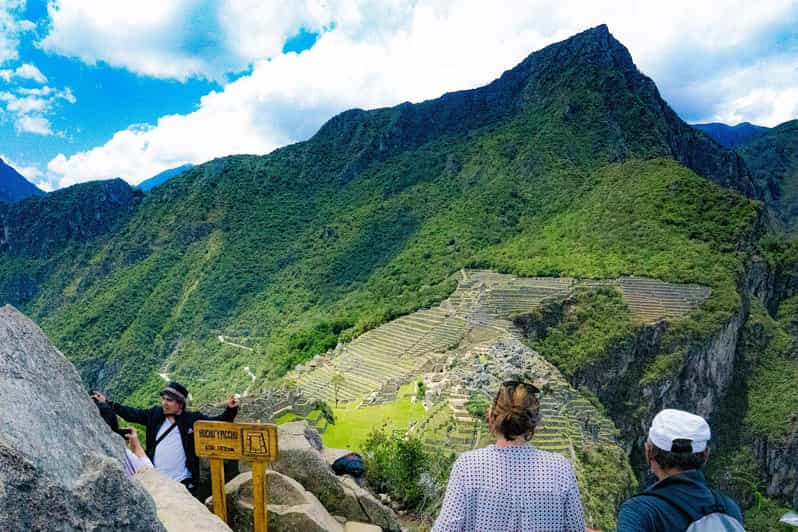 Aguas Calientes: ticket de entrada a Machupicchu + Huchuypicchu