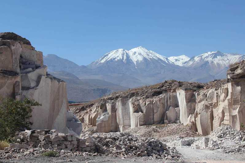 Desde Arequipa: Ruta del Sillar de medio día