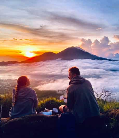 Bali: Senderismo al amanecer en el monte Batur y aguas termales naturales