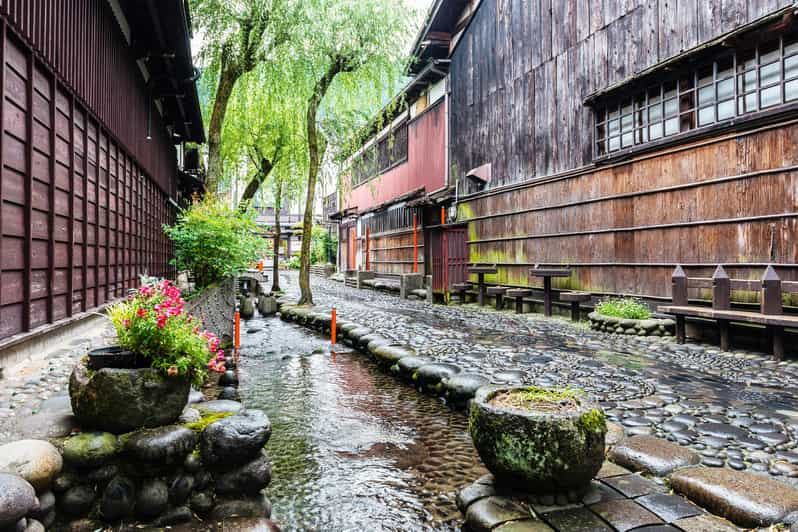 Desde Nagoya: Excursión de un Día a Gujo, Hida Takayama y Shirakawa-go