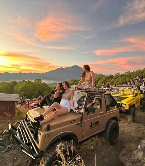 amanecer en jeep en el monte batur - fuente termal natural y pausa para el café