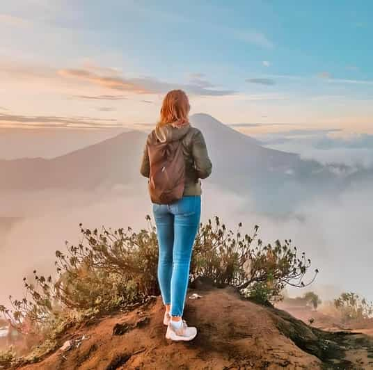 Bali: Excursión al Amanecer del Monte Batur con Desayuno y Aguas Termales