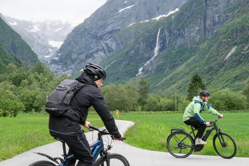 Tour guiado en bicicleta eléctrica por Olden