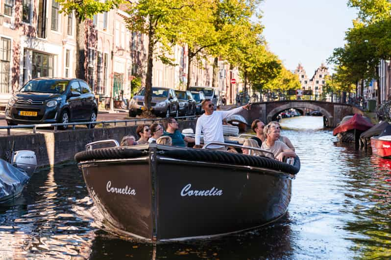 Haarlem: Tour en barco abierto por los canales del centro histórico de la ciudad